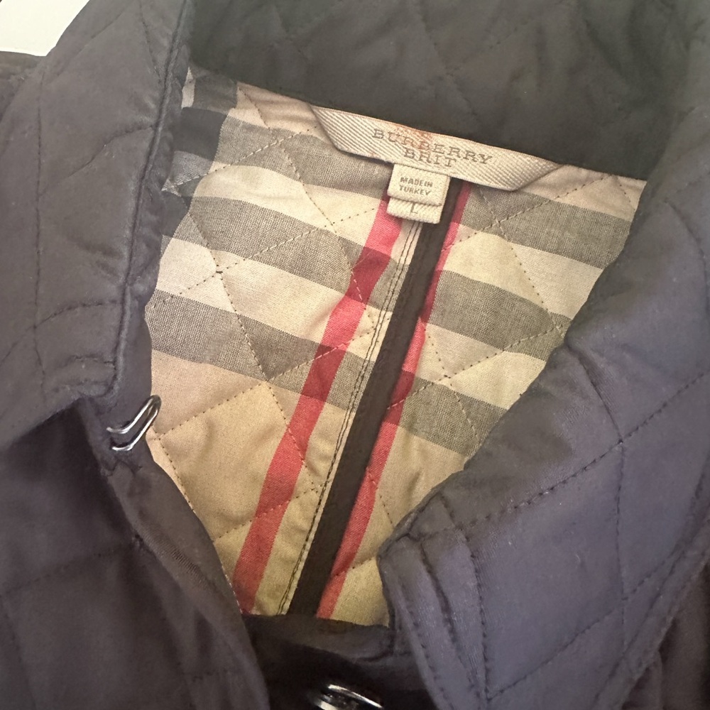 Burberry Black Quilted Jacket with Iconic Check Lining size Large - Picture 6 of 13